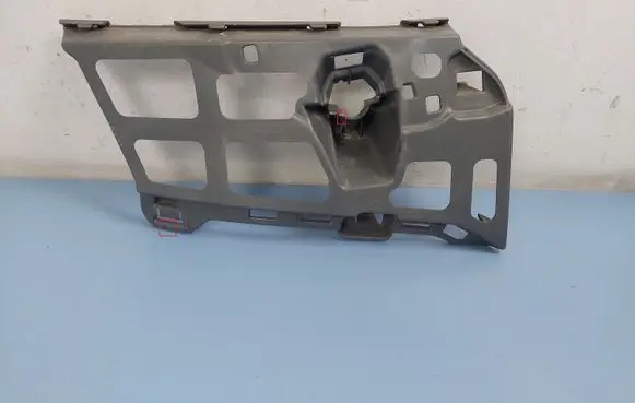 Skoda Octavia Mk4 Front bumper mounting bracket 5E3807056