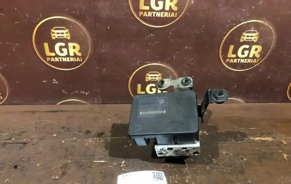 Volkswagen Golf IV ABS Pump 1J0614117F