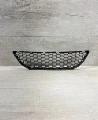 BMW 3 E90 E91 Front bumper lower grill 7906494