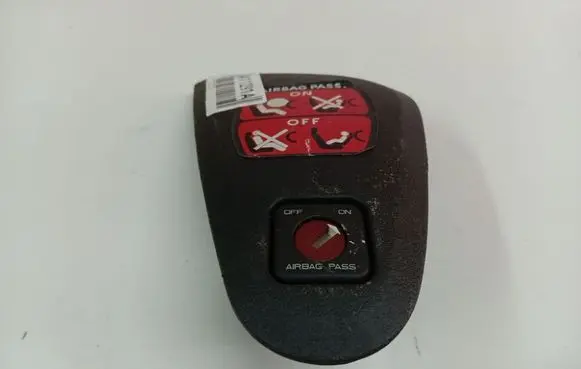 Renault Laguna III Passenger airbag on/off switch 1484417077