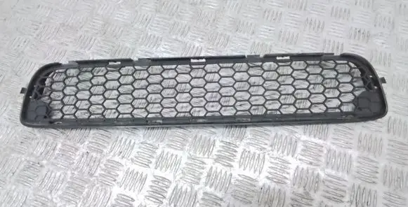 Volvo S80 Front bumper lower grill 30744113