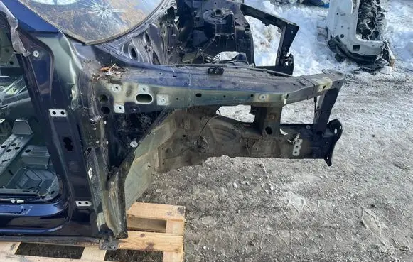 Audi e-tron Front quarter panel 