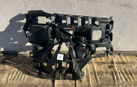 BMW iX Rear bumper mounting bracket 9879666