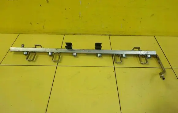 BMW Z4 E85 E86 Fuel line pipe 143894902