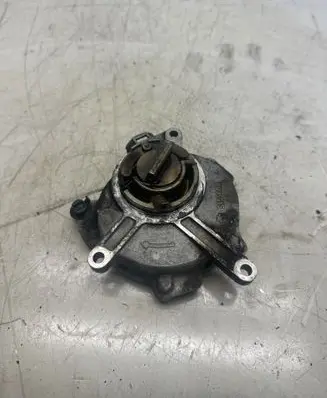 Volkswagen Golf V Vacuum pump 06D145100E 98982703 217601