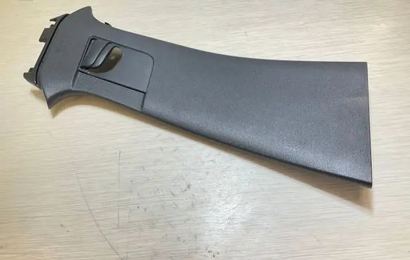 Volvo XC40 (B) pillar trim (top) 31457493