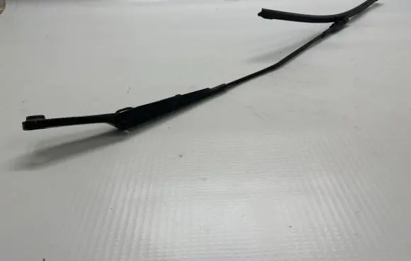 Audi A6 C7 Front wiper blade arm 4G1955408D