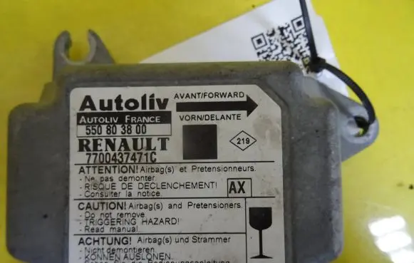 Renault Scenic I Airbag control unit/module 7700437471C 550803800