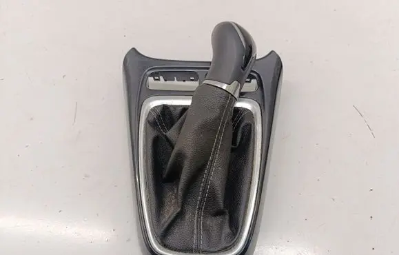 Opel Crossland X Gear lever shifter trim leather/knob 55503114