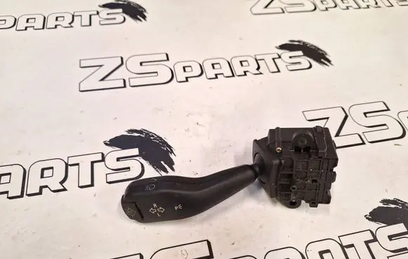 BMW X3 E83 Indicator stalk 8363668 01104010