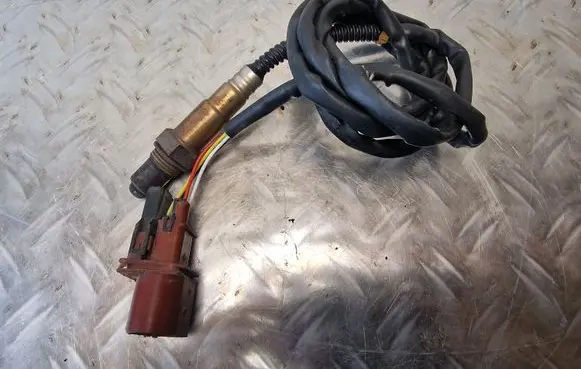 Audi A8 S8 D2 4D Lambda probe sensor 077906265AB