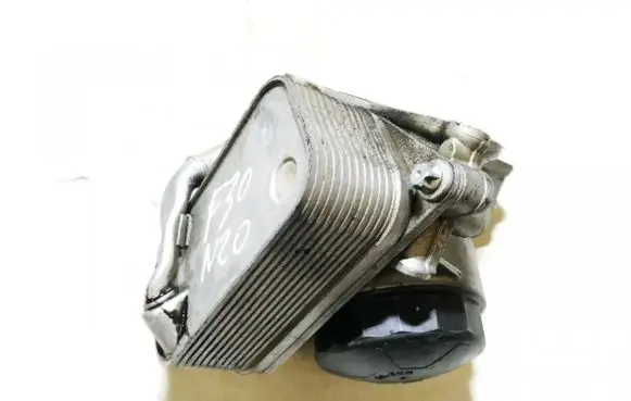 BMW 3 F30 F35 F31 Engine oil radiator 7516383 7570085