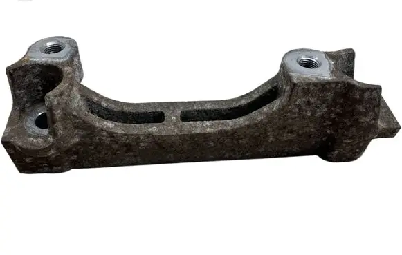 Engine mounting bracket