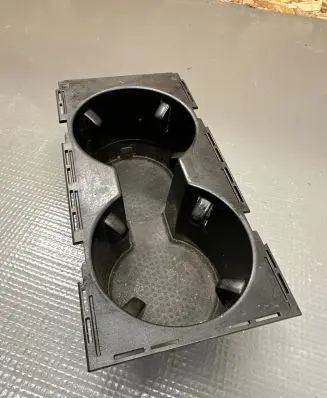 Cup holder front