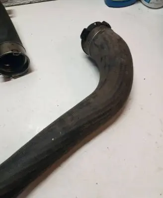 Volvo V40 Intercooler hose/pipe 31422405