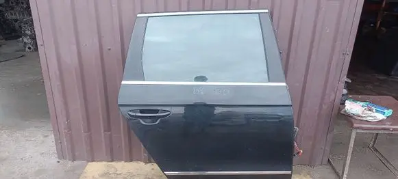 Volkswagen PASSAT B6 Rear door 