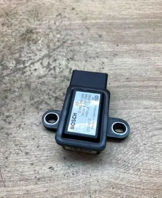 BMW 5 E39 ESP acceleration yaw rate sensor 6753694 0265005248 3090