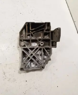 Audi A6 S6 C5 4B Engine mounting bracket 038260885C