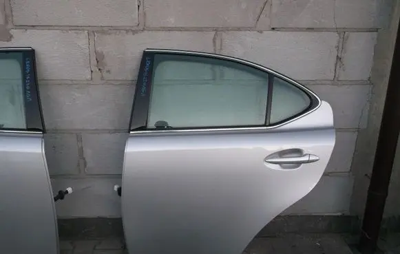Lexus IS IV XE40 Rear door