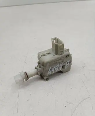 Skoda Octavia Mk1 (1U) Central locking motor 3B0810773A