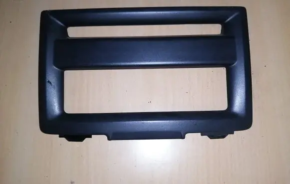 Volvo S40 Radio/GPS head unit trim 8650694