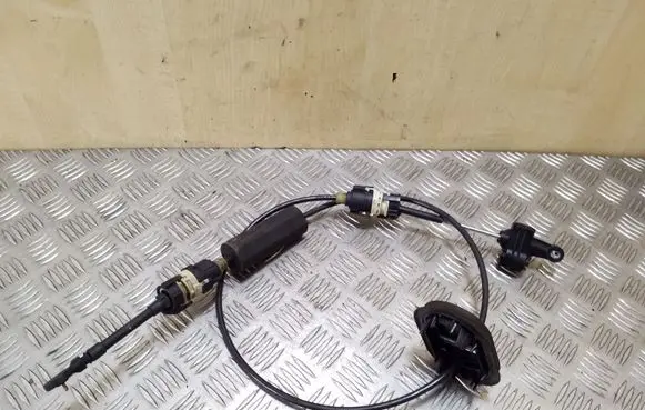 Gear shift cable linkage