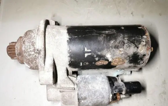 Volkswagen Golf VI Starter motor