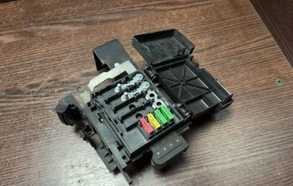 Fuse box set
