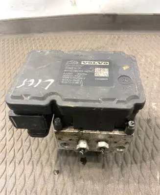 Volvo V70 ABS Pump 30681619 61020600413 000404972C1
