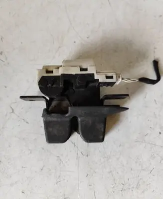 Renault Laguna II Tailgate/trunk/boot lock/catch/latch 8200076240E