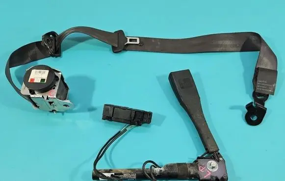 Opel Corsa E Front seatbelt 13427740 IMPRK1551740