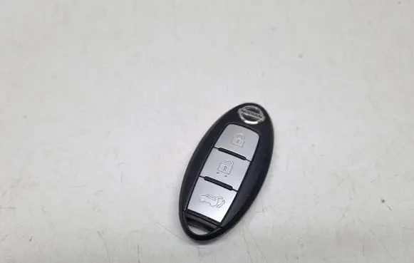 Nissan X-Trail T32 Ignition key/card 