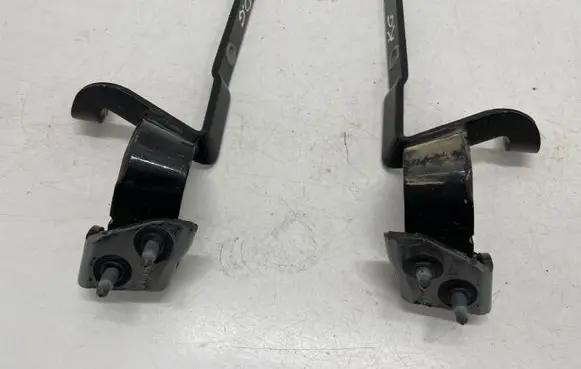 Audi A5 Tailgate/trunk/boot hinge 8W8827299A 8W8827300A