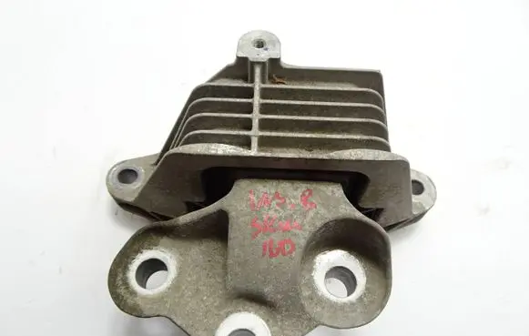 Opel Insignia B Gearbox mounting bracket 84248715
