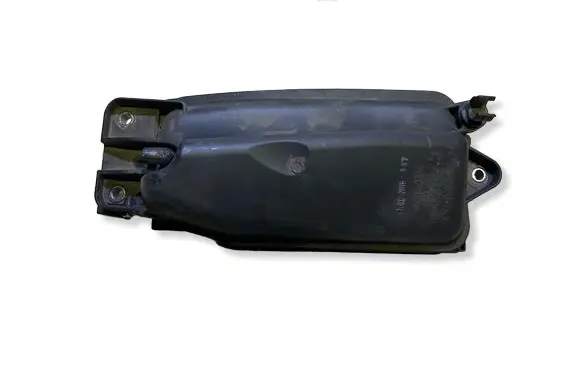 Mercedes-Benz C W205 Vacuum air tank A6510701000 F20026660 910770H1