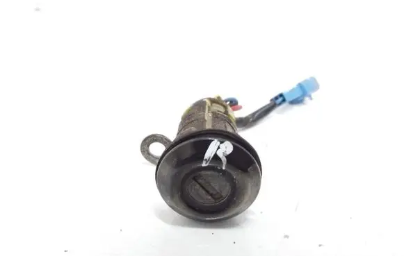Mitsubishi Pajero Sport I Front door lock (next to the handle) 