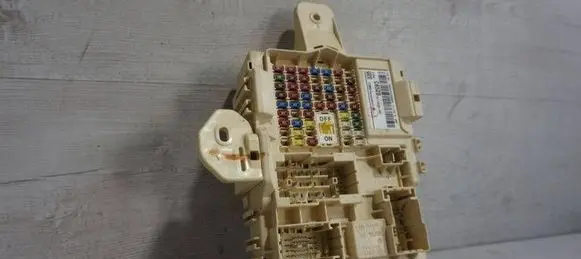 KIA Sorento Fuse box set C65201412260561 1314C25022 91950C6520