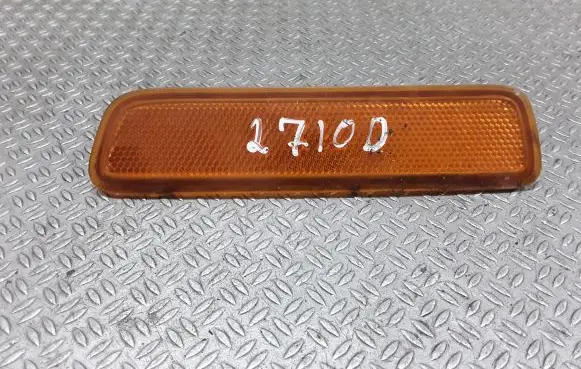 Chrysler Pacifica Front reflector 04857672AA