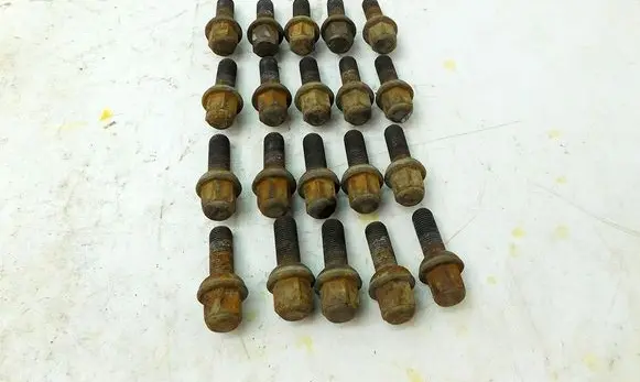 Volkswagen II LT Nuts/bolts 191813