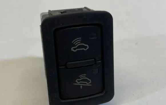 Audi A3 S3 A3 Sportback 8P Alarm switch 4F0962109