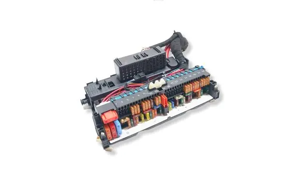 BMW X3 E83 Fuse module 8364542