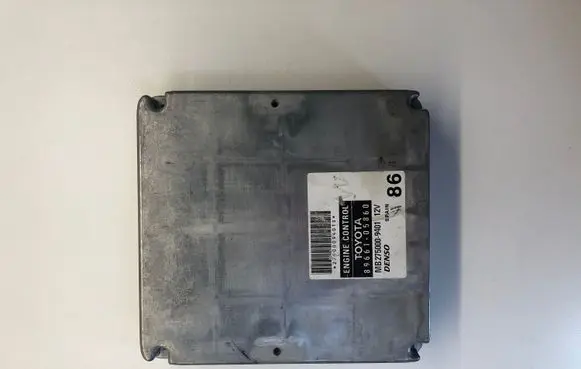 Toyota Avensis T250 Engine control unit/module MB275009401 8966105860