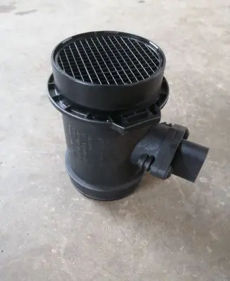 Audi A4 S4 B5 8D Mass air flow meter 059906461B 0281002403