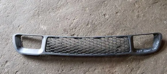 Jeep Grand Cherokee Front bumper upper radiator grill 64143101AB