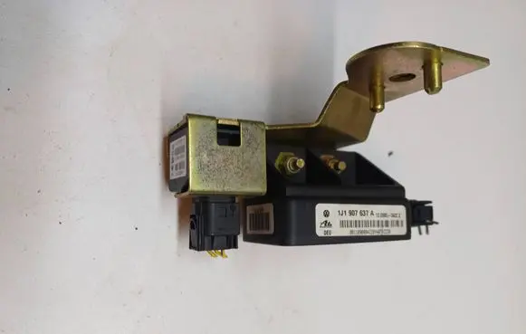 Audi TT Mk1 ESP acceleration yaw rate sensor 1J1907637A 1J0907657A 1J0907651A
