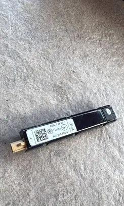 Volkswagen Golf VI Aerial antenna amplifier 5K0035552A