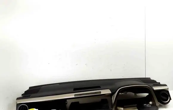 Toyota RAV 4 (XA40) Dashboard