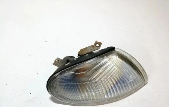 Hyundai Lantra II Front indicator light