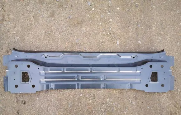 Audi Q7 4L Radiator support slam panel 4M0813303B