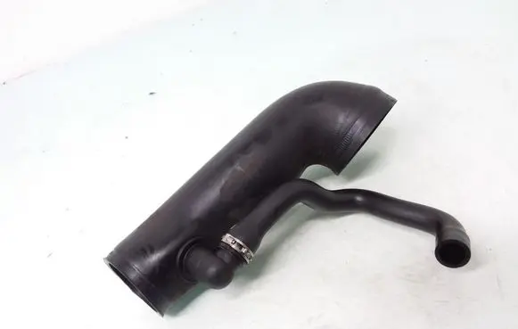 BMW 5 E39 Turbo air intake inlet pipe/hose 2246288